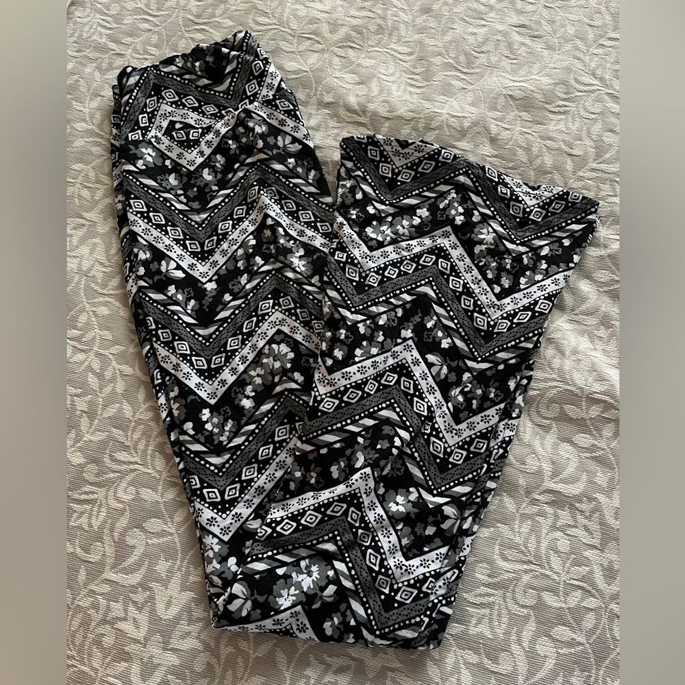 soft flared leggings